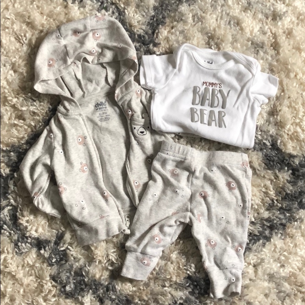 Mommy’s Baby Bear Outfit